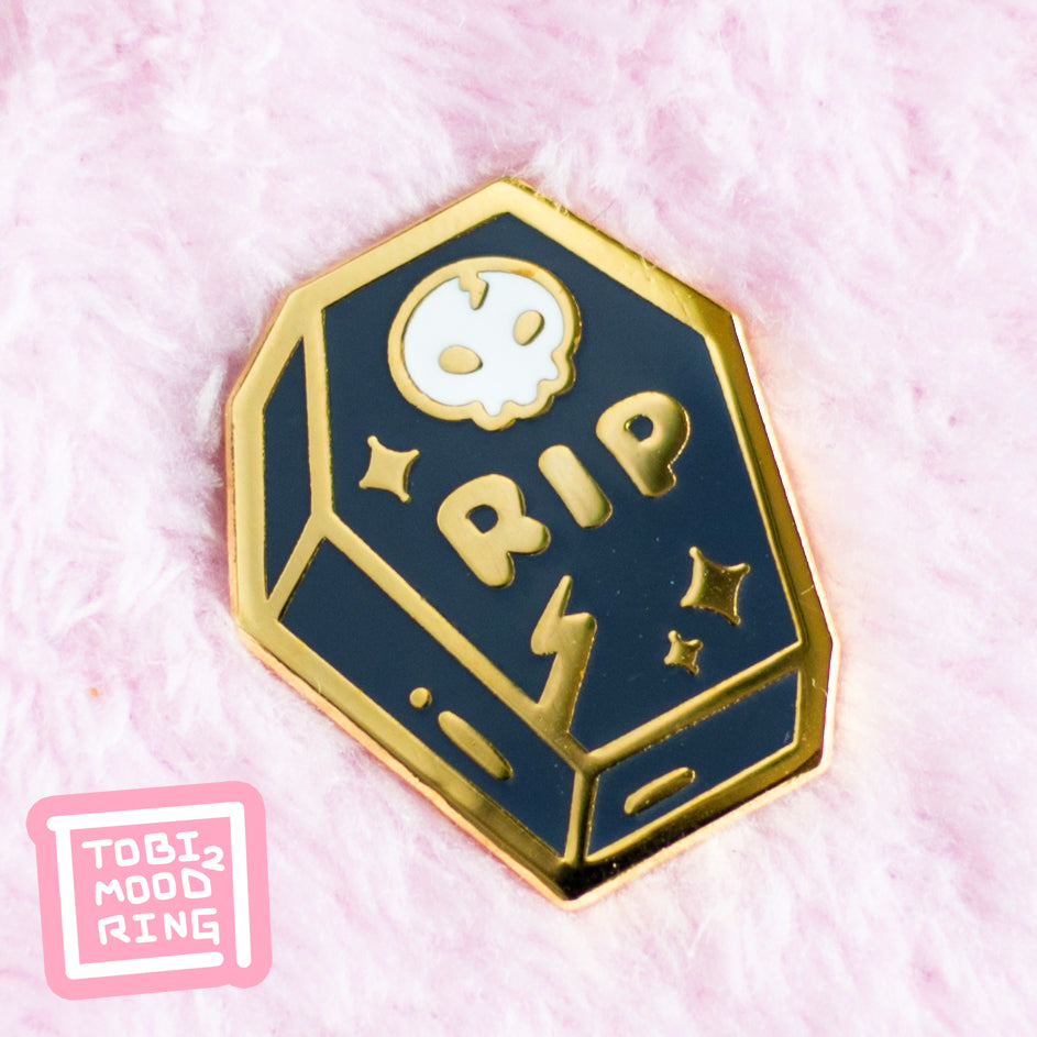 Coffin - Mini Halloween Pin