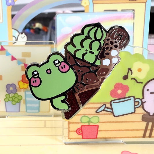 Froggie Crepe - Enamel Pin