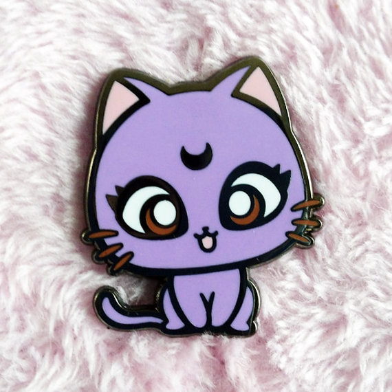 Luna - Pin